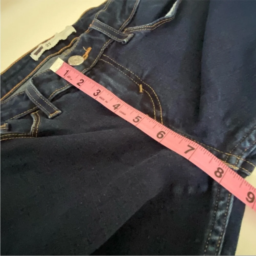 Levi's Jeans - Picture 9 of 13